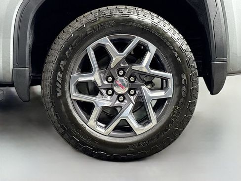 New 2026 GMC Sierra 1500 SLT w/ SLT Premium Package image 32