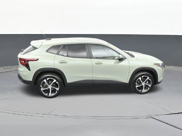 Used 2024 Chevrolet Trax RS FWD image 59