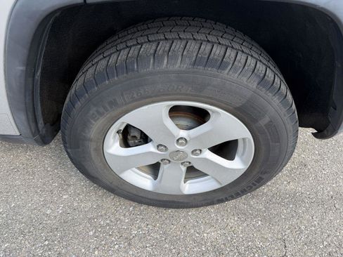 Used 2013 Jeep Grand Cherokee Laredo image 19