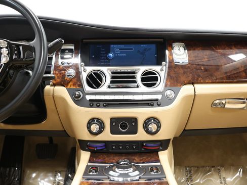 Used 2010 Rolls-Royce Ghost RWD image 29