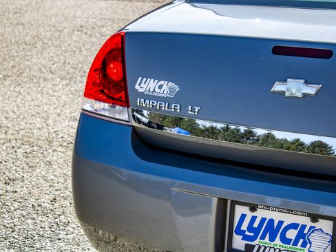 Used 2008 Chevrolet Impala LT image 14