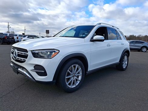 Used 2024 Mercedes-Benz GLE 450e 4MATIC image 3