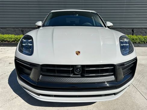 Used 2026 Porsche Macan Turbo AWD/4WD image 8