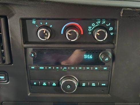 Used 2021 Chevrolet Express 3500 w/ Driver Convenience Package RWD image 37
