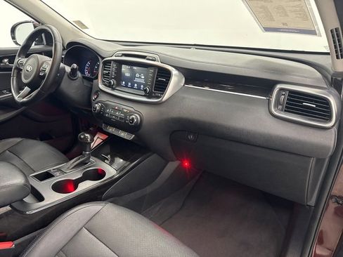 Used 2017 Kia Sorento EX w/ EX V6 Premium Package image 29