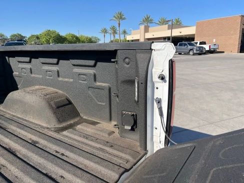 Used 2025 Chevrolet Silverado 2500 LTZ w/ LTZ Convenience Package AWD/4WD image 15