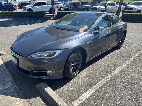 Used 2018 Tesla Model S AWD image 1