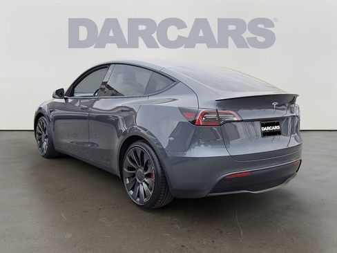Used 2022 Tesla Model Y Performance image 4