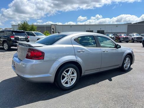 Used 2014 Dodge Avenger SE w/ Sport Appearance Group FWD image 7