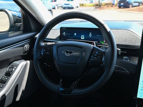 Used 2025 Ford Mustang Mach-E Premium AWD/4WD image 31