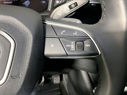 Used 2024 Audi Q3 2.0T Premium Plus w/ Premium Plus Package image 19