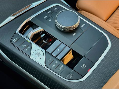 New 2026 BMW 330i Sedan w/ Convenience Package RWD image 12