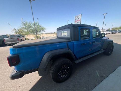 Used 2022 Jeep Gladiator Sport AWD/4WD image 11