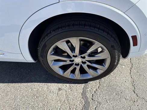 Used 2021 Buick Envision Avenir w/ Technology Package II image 28