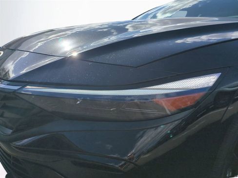 New 2026 Hyundai Elantra SEL Sport image 10