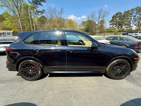 Used 2016 Porsche Cayenne GTS AWD/4WD image 5