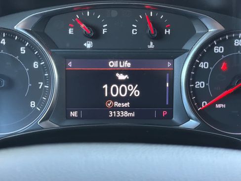 Used 2023 GMC Terrain SLE w/ Driver Convenience Package FWD image 29