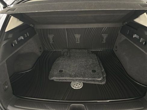 Used 2022 Buick Envision Avenir w/ Technology Package II FWD image 17