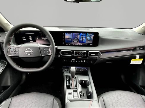 New 2026 Nissan Sentra SR FWD image 10