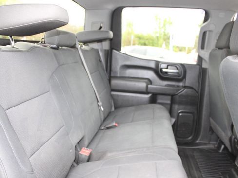 Used 2019 GMC Sierra 1500 4x4 Crew Cab w/ Convenience Package image 18