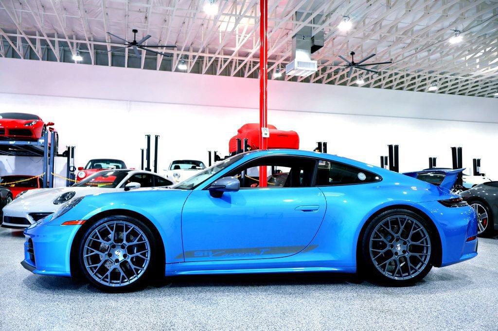 Used 2026 Porsche 911 Carrera T RWD image 3