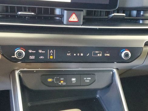 New 2026 Kia Carnival image 16