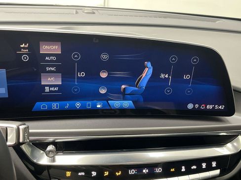Certified 2024 Cadillac Lyriq Tech w/ LPO, Floor Liner Package AWD/4WD image 20