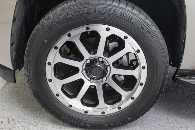 Used 2007 Chevrolet Tahoe LT AWD/4WD image 10