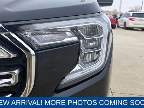 Used 2024 GMC Terrain SLT image 9