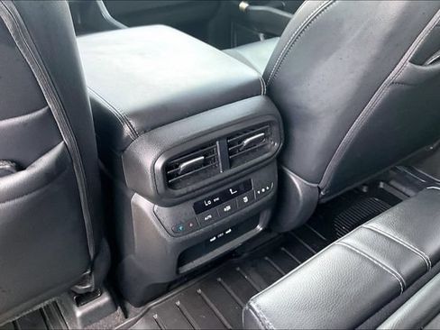 Used 2025 Honda Pilot EX-L image 33