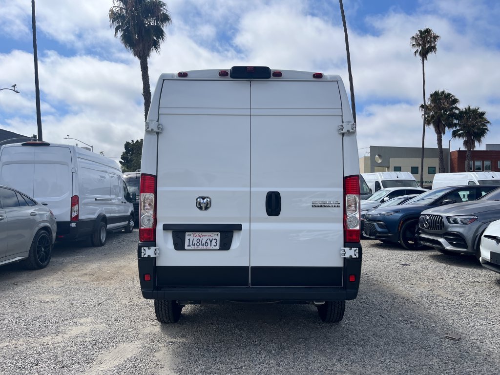Used 2024 RAM ProMaster 2500 w/ Convenience Group FWD image 7