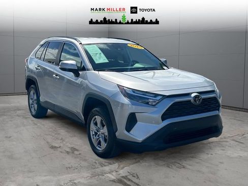 Used 2025 Toyota RAV4 XLE AWD/4WD image 7