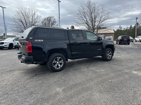 Used 2017 Chevrolet Colorado Z71 AWD/4WD image 10