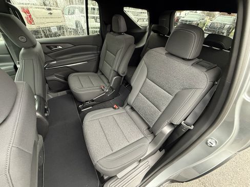 New 2026 Chevrolet Traverse LT image 15