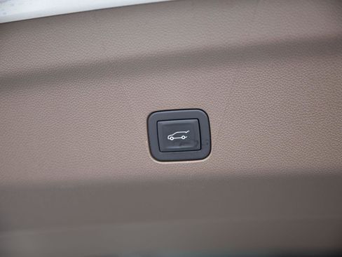 Certified 2024 GMC Yukon Denali w/ Denali Reserve Package image 31