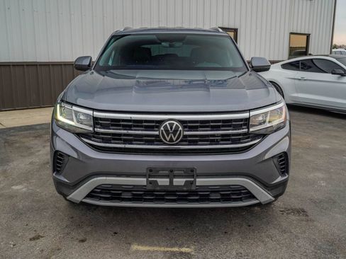 Used 2022 Volkswagen Atlas Cross Sport SE image 5