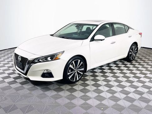 Used 2021 Nissan Altima 2.5 Platinum AWD/4WD image 4
