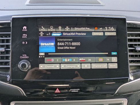 Used 2020 Honda Pilot Touring image 12