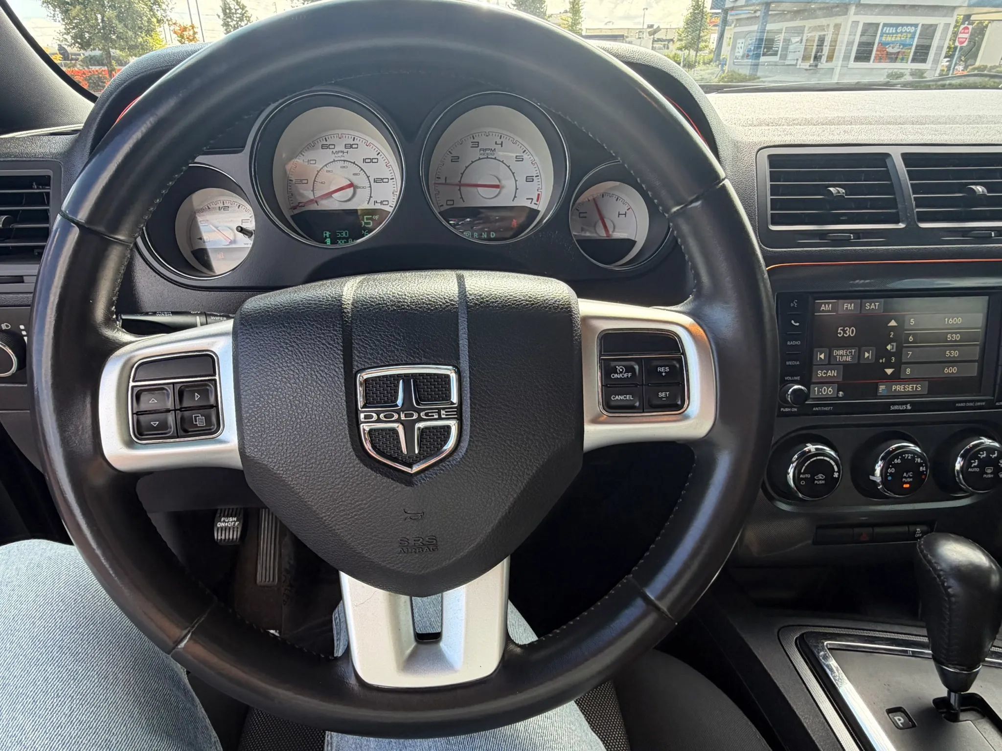 Used 2014 Dodge Challenger SXT RWD image 15