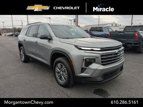 New 2026 Chevrolet Traverse LT w/ Driver Confidence Package image 1