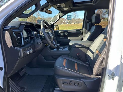 Used 2025 GMC Sierra 1500 AT4 w/ AT4 Premium Package image 16