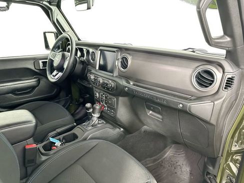 Used 2023 Jeep Wrangler Unlimited Rubicon 4xe w/ Dual Top Group AWD/4WD image 30