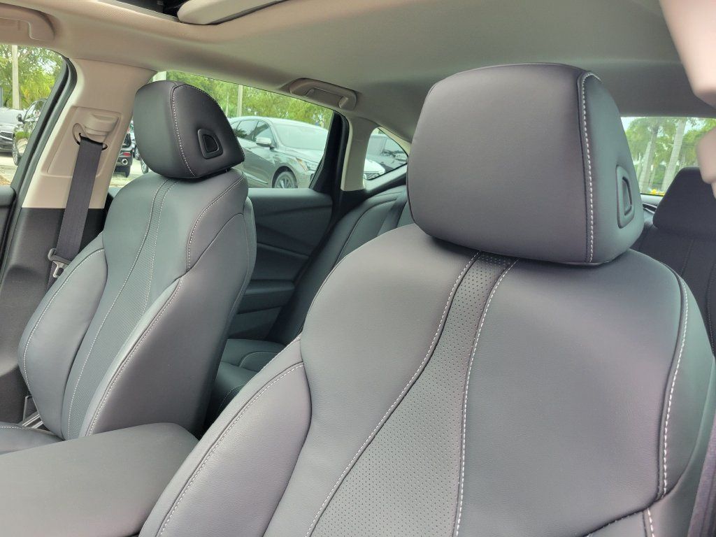 Used 2025 Acura TLX w/ Technology Package FWD image 16