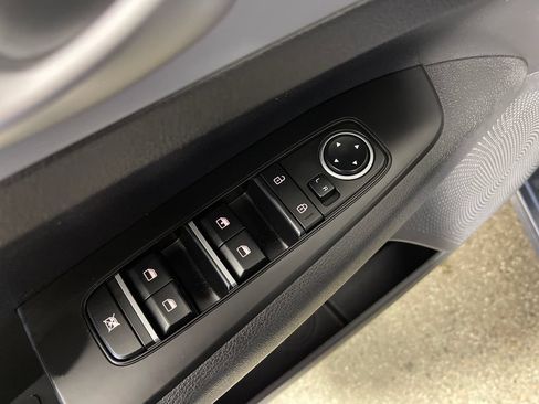 Used 2023 Kia Forte LXS FWD image 18