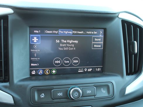 Used 2023 GMC Terrain SLE w/ Driver Convenience Package image 25