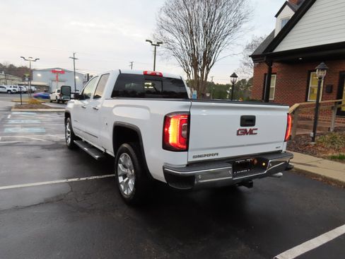 Used 2017 GMC Sierra 1500 SLT w/ Enhanced Driver Alert Package image 5
