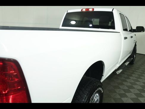 Used 2018 RAM 3500 Tradesman w/ Chrome Appearance Group AWD/4WD image 19