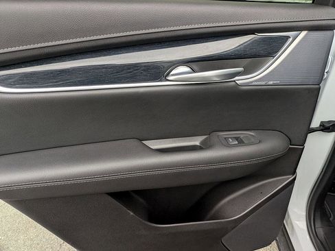 Used 2025 Cadillac XT5 Premium Luxury image 24