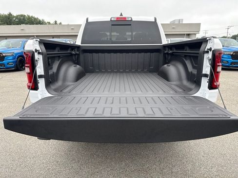 New 2026 RAM 1500 Express AWD/4WD image 21