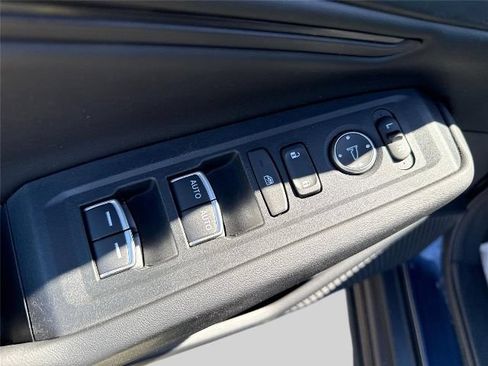 Used 2023 Honda Accord EX image 18